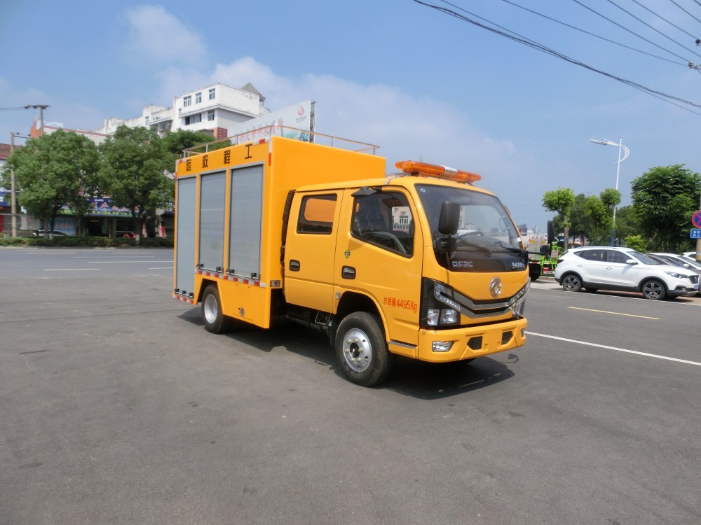 东风多利卡D6救险车（双排）